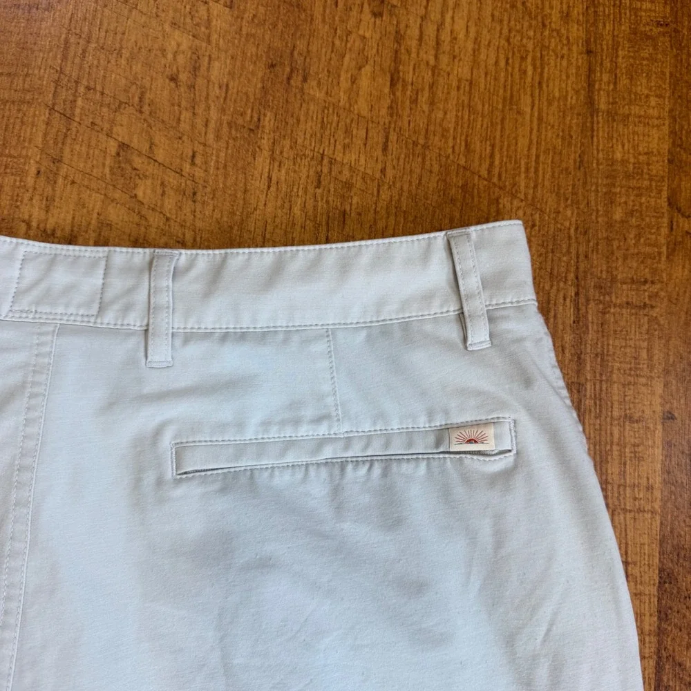 Faherty All Day Shorts Mens 33 Beige Hybrid Stretch Chino Casual Summer Beach